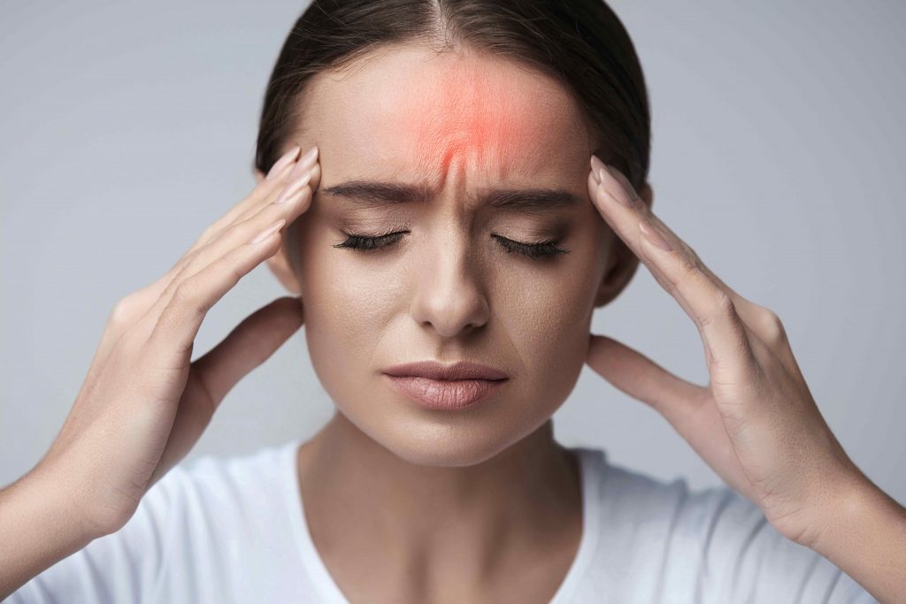 difference-between-headaches-and-migraines-1024x683